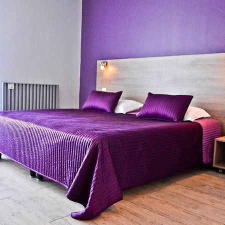 Hotel Le Comty Feurs Ngoại thất bức ảnh