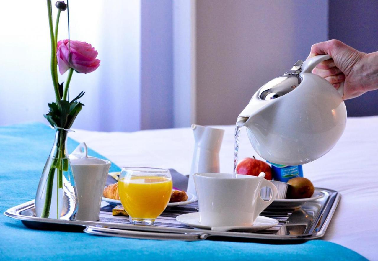 Hotel Le Comty Feurs Ngoại thất bức ảnh