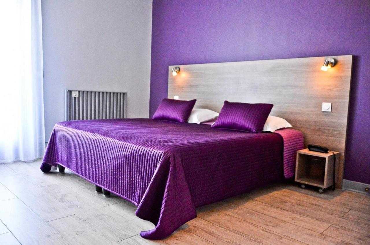 Hotel Le Comty Feurs Ngoại thất bức ảnh